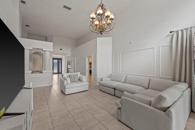 Building Photo - 2055 Regents Blvd