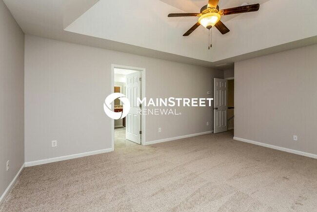 Building Photo - 4 Bedroom Pet-Friendly Home in Snellville, GA with Main Street Renewal