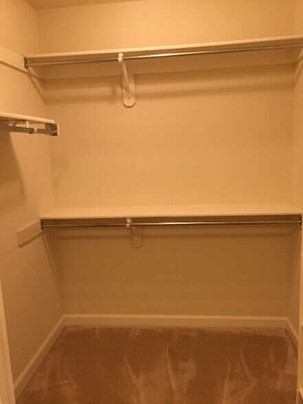 Building Photo - 1160 N Quincy St