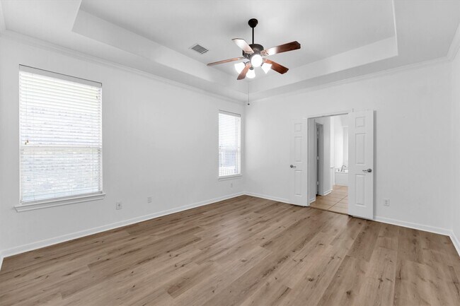 Building Photo - 14823 Yellow Begonia Dr