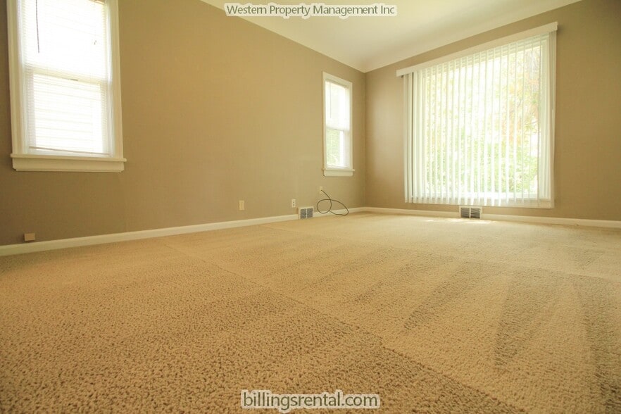 Living Room - 743 Wyoming Ave