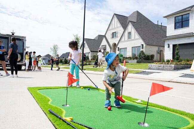 Building Photo - 29039 Grazing Plns Ln