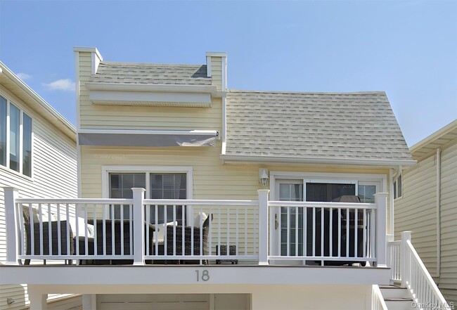 Building Photo - 18 Louisiana St