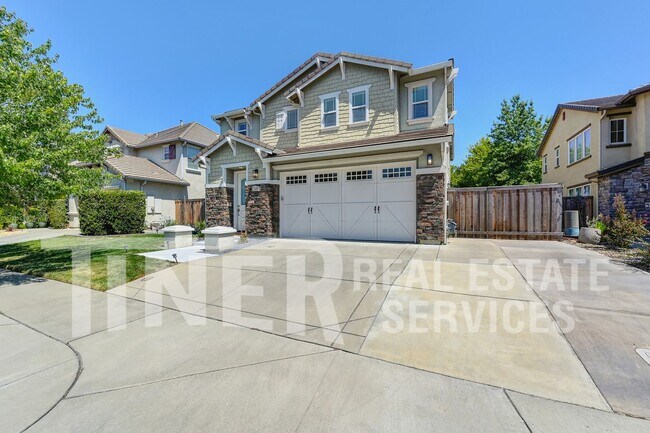 Building Photo - 2469 Kinsella Way