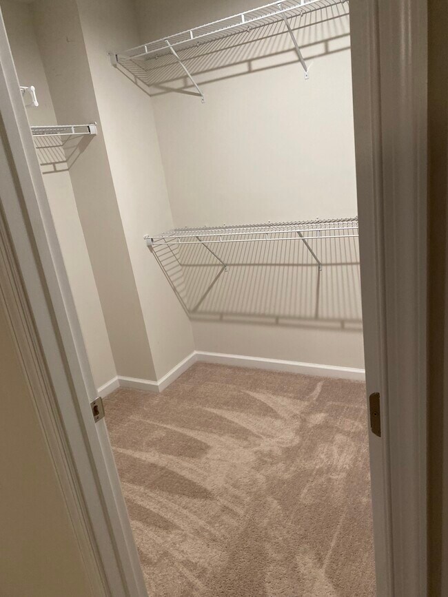 Building Photo - 5508 Loneleaf Way