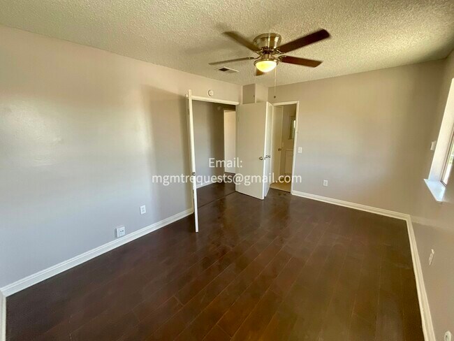 Building Photo - 16830 Village Ln