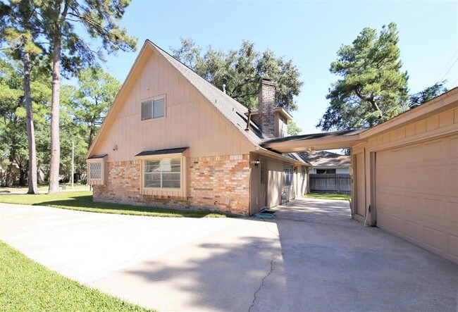 Building Photo - 10615 Windriver Dr