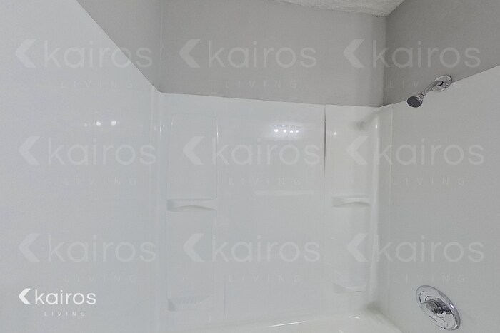 Building Photo - 7148 Misty Meadow Dr S