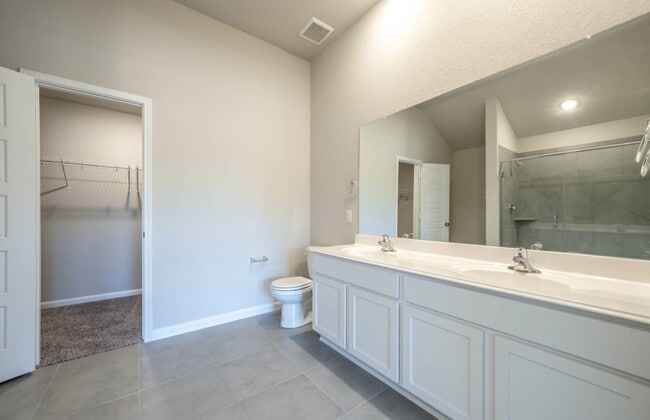Building Photo - 7106 Emerald Valley