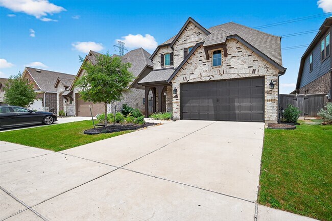 Building Photo - 23806 Pullin Market Dr