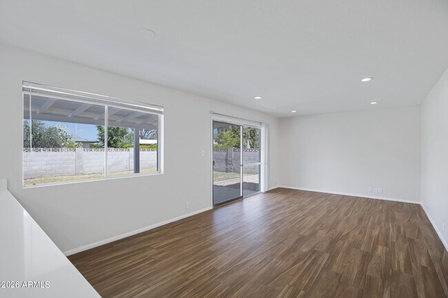 Building Photo - 8426 E Monterey Way