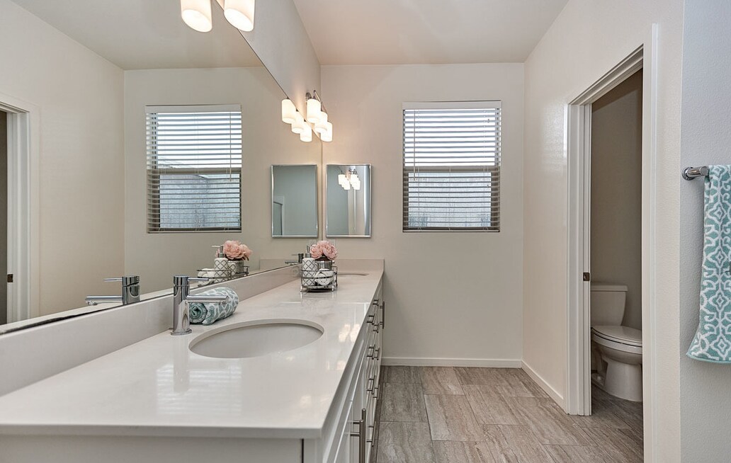 Master Bathroom - 756 Colorado Cir