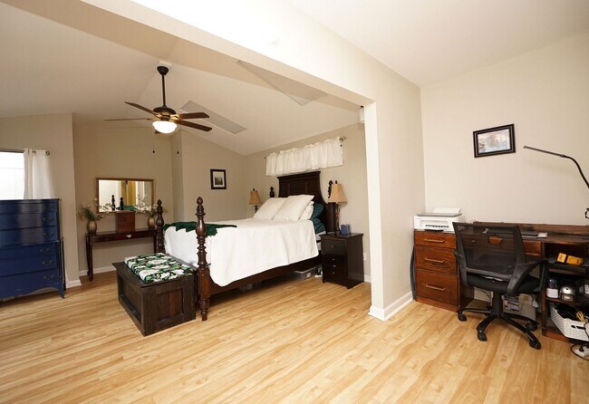 Building Photo - Updated 4 bedroom home in Bluewater Bay!