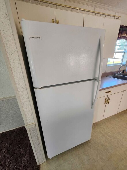 Building Photo - 4010 Melancon Rd