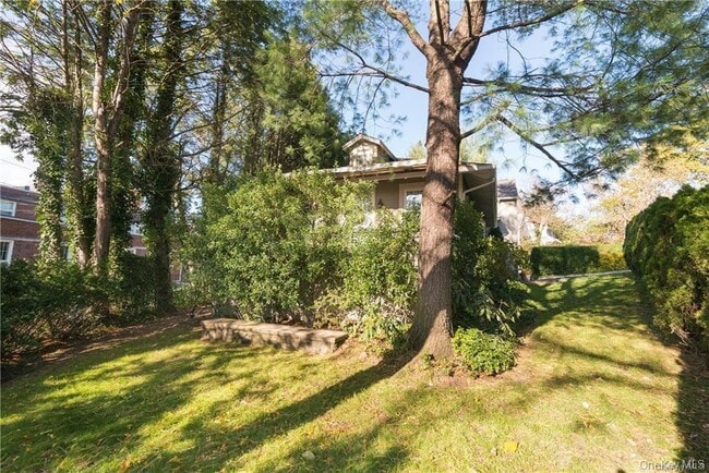 Building Photo - 1 Senate Pl