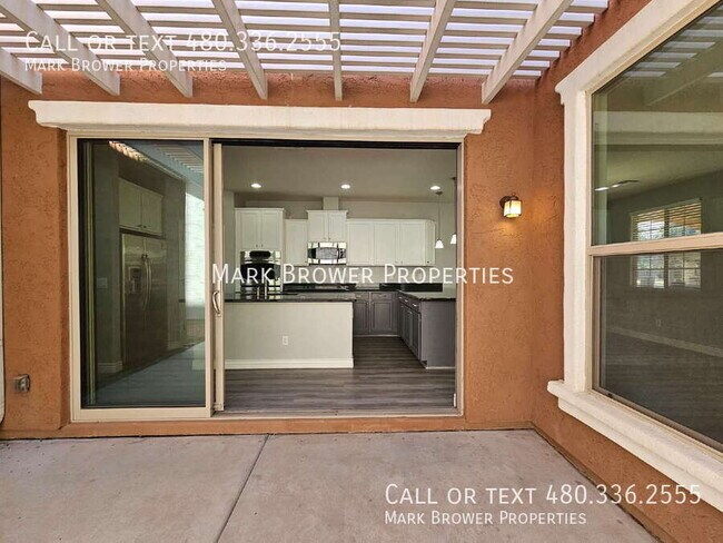 Building Photo - 8964 W Northview Ave