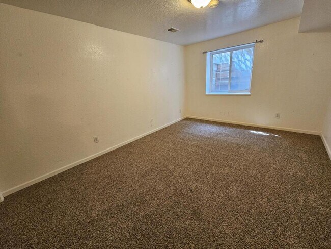 Building Photo - 5110 W 6th Street Rd