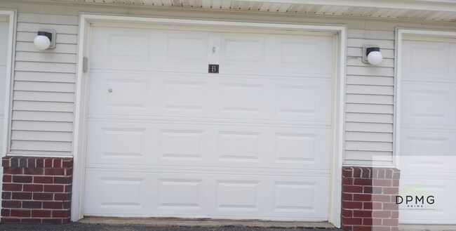 Building Photo - 12967 Townsend Dr