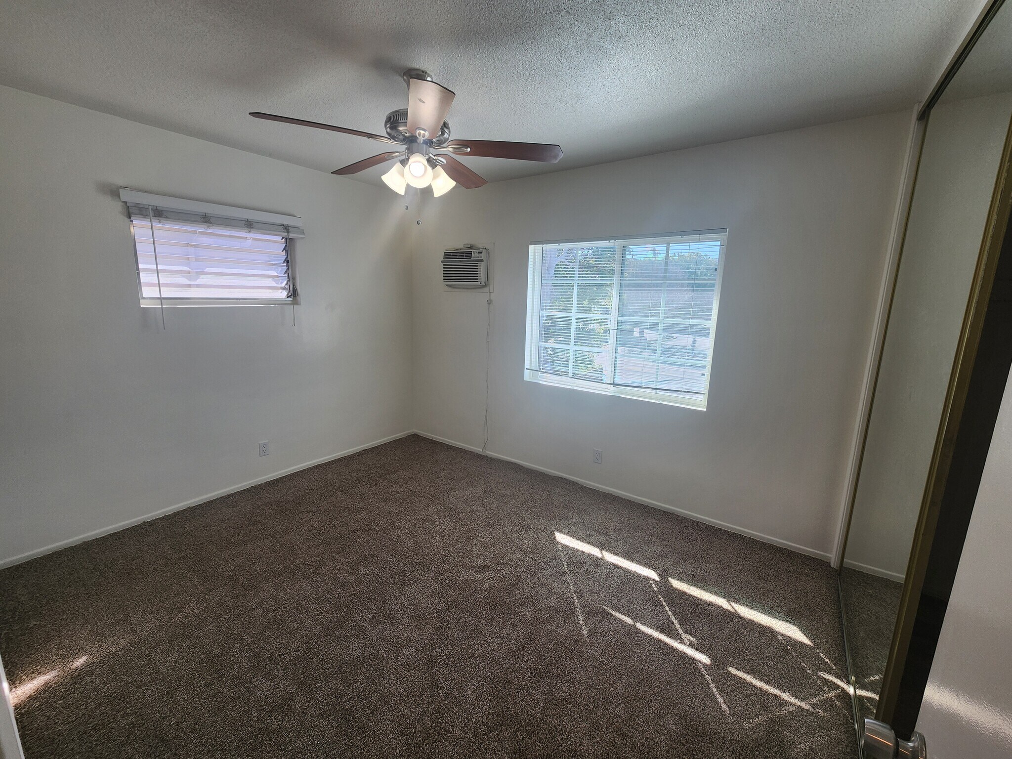 Building Photo - 14227 Moorpark St