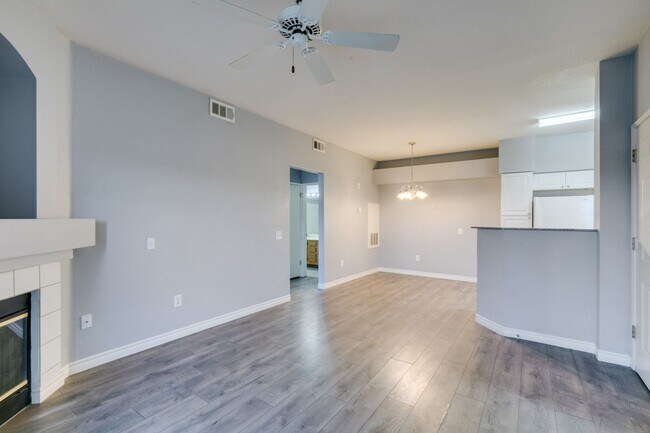 Building Photo - CUTE AND COZY 1 BEDROOM UNIT WITH TONS OF UPGRADES*COMMUNITY AMENITIES*