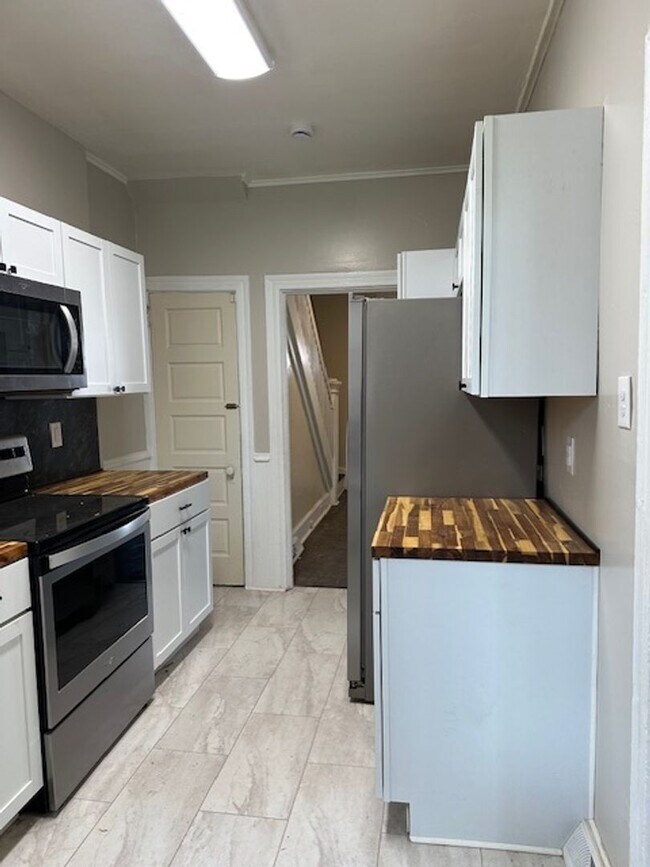 Building Photo - 111 N 17th St