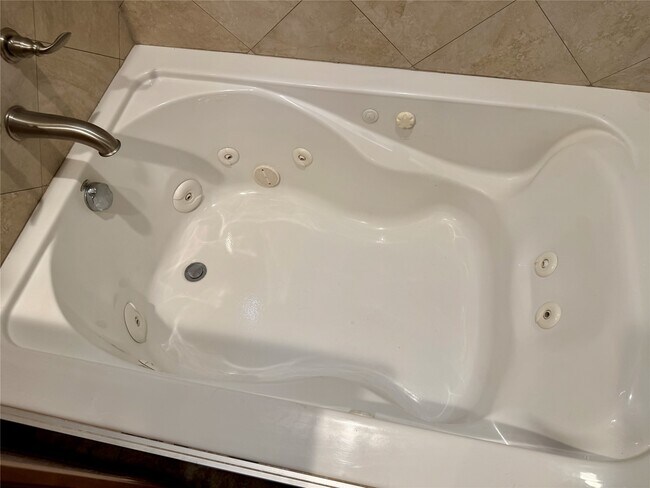 Building Photo - 3214 Explorer Cove