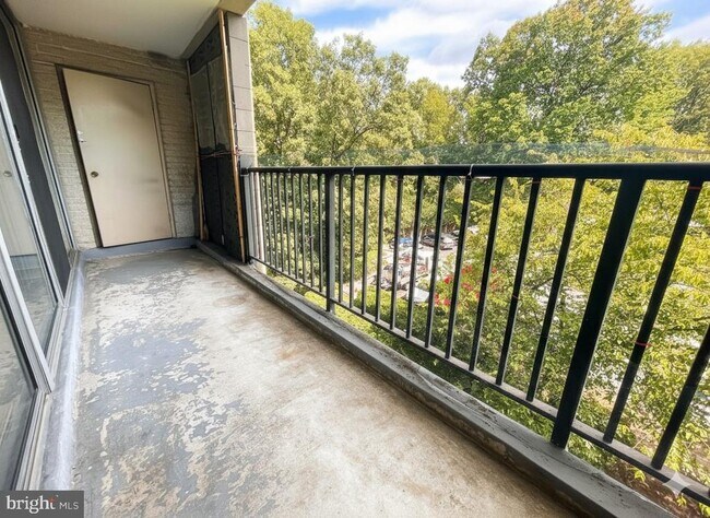Building Photo - 4410 Briarwood Ct N
