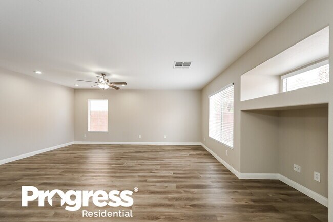 Building Photo - 6640 Chimes Tower Ave