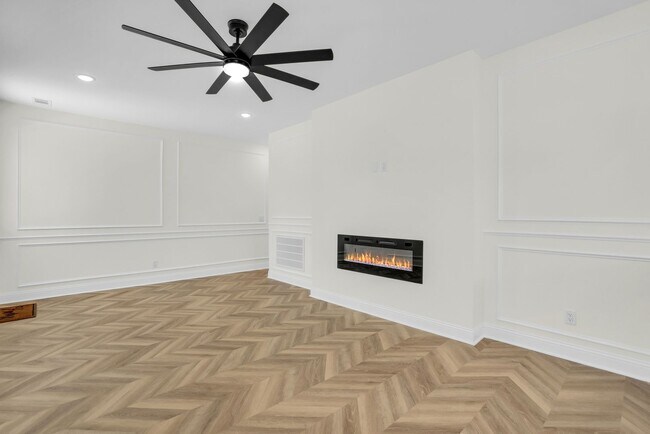 Building Photo - East Duffy Street