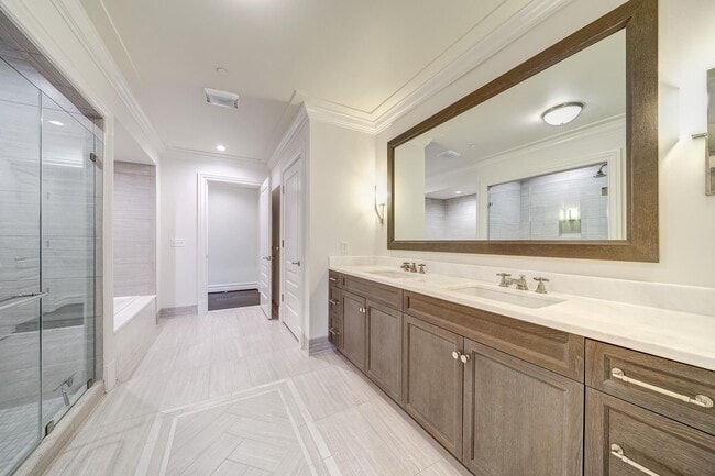 Building Photo - 6900 Fleetwood Rd