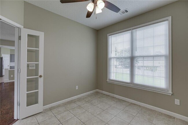 Building Photo - 305 Leatherman Ct