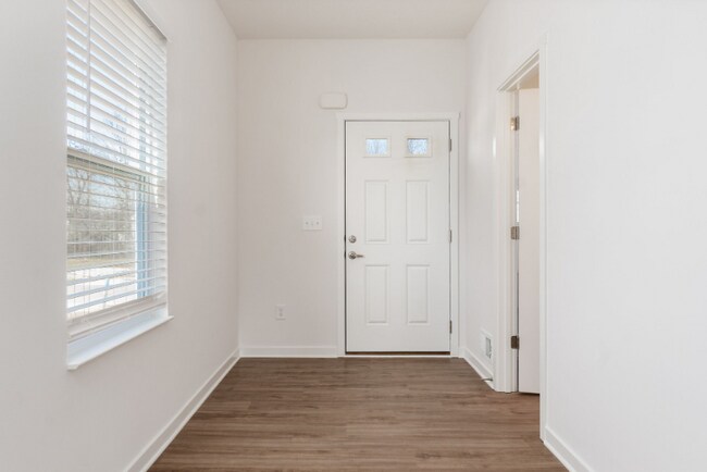 Building Photo - 724 Herd Ave
