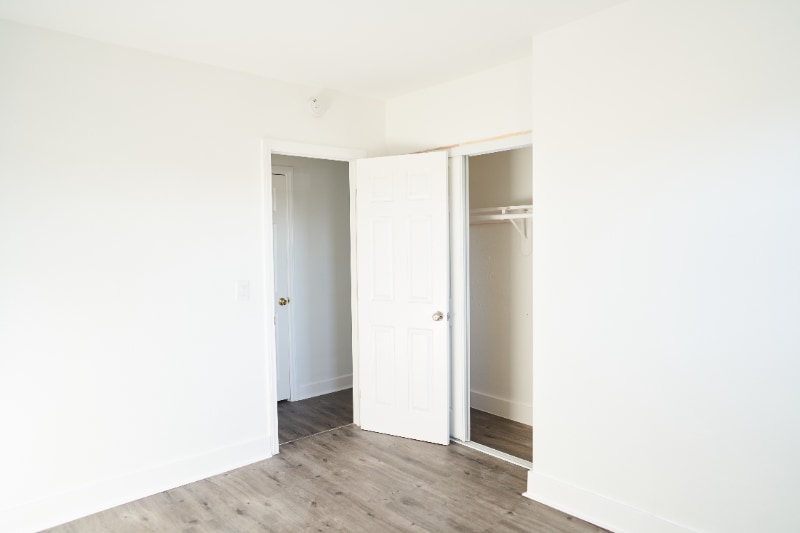 Building Photo - 606 E Realty St