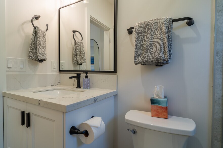 Building Photo - 3038 Beech St