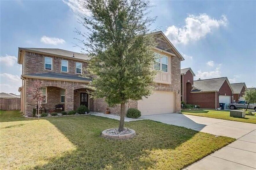 front yard 2 - 9032 Yellow Cedar Trl