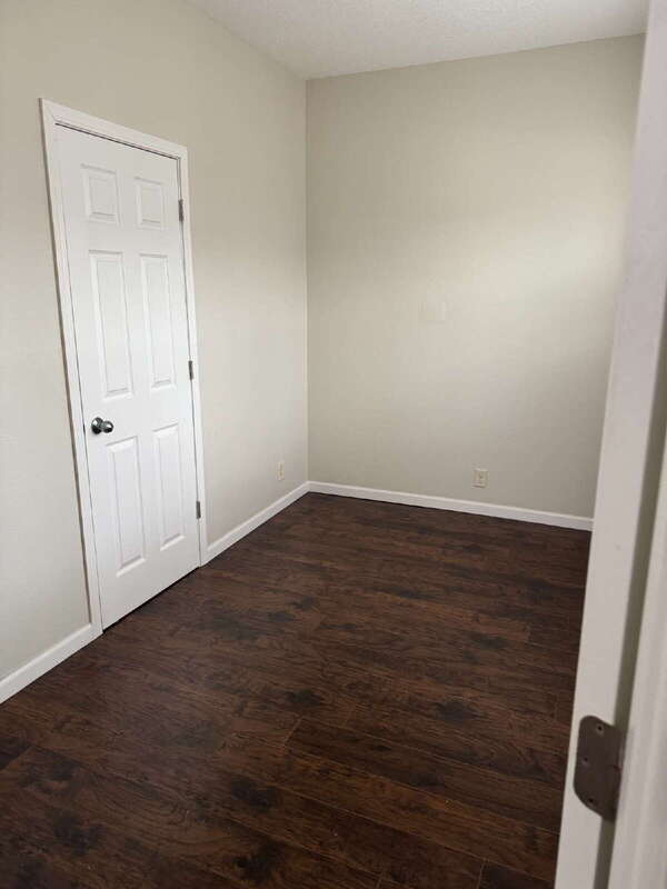 Building Photo - 714 Ovid Ave