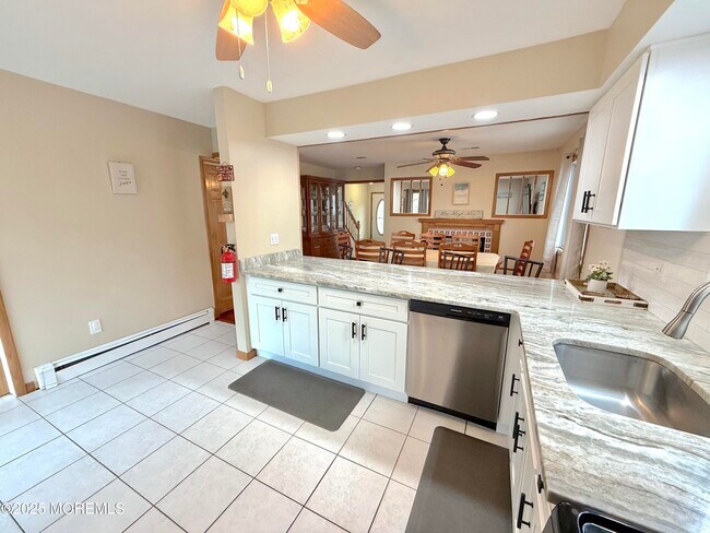 Building Photo - 106 Trinidad Ave