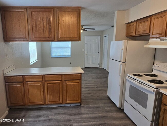 Building Photo - 146 Highland Ave