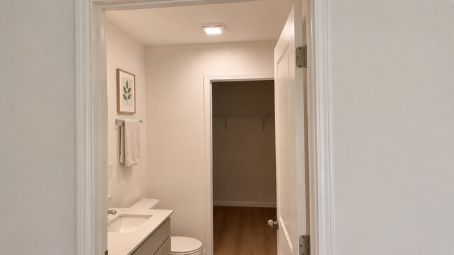 Building Photo - 305 McCleary Ln