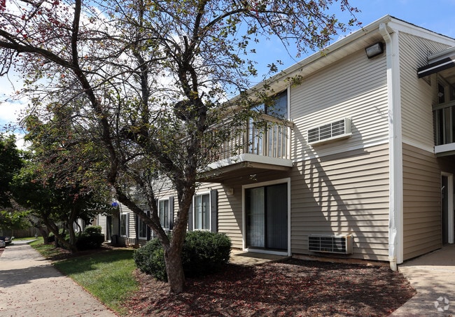 Building Photo - Hamptons