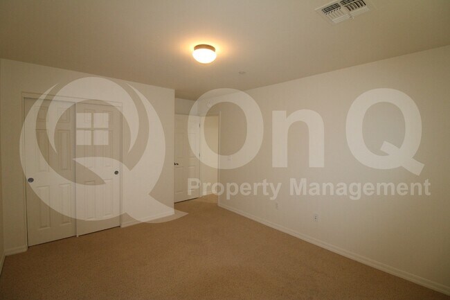Building Photo - 779 W Calle La Bolita