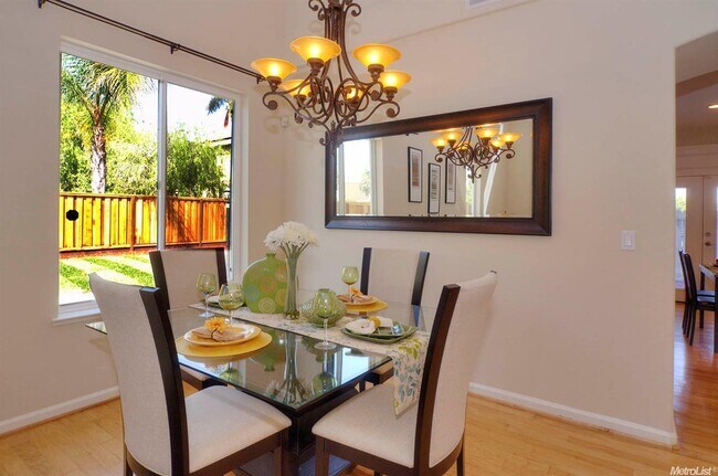 Building Photo - Wonderful Two Story Single House with Gorg...