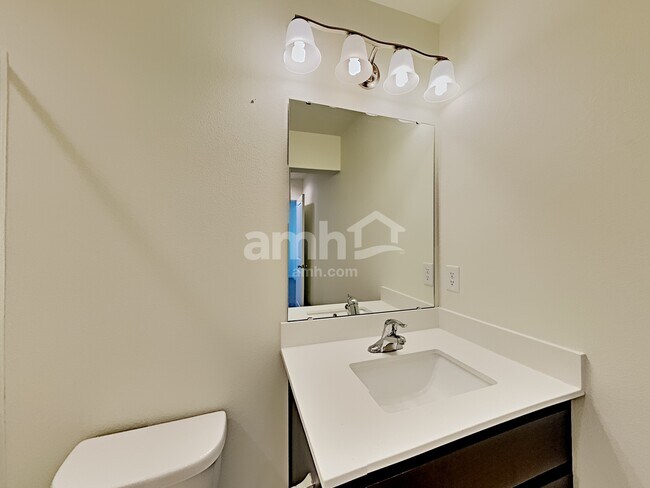 Building Photo - 1986 NW 22nd St