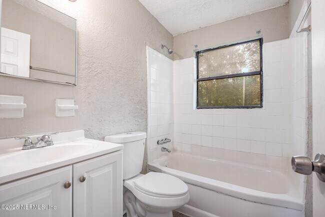 Building Photo - 4523 Trenton Dr S