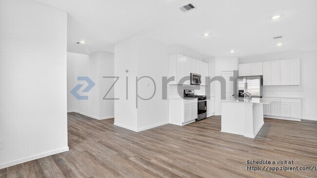 Building Photo - 3076 Dylan Skyland Dr