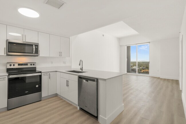 Building Photo - 1250 S Miami Ave