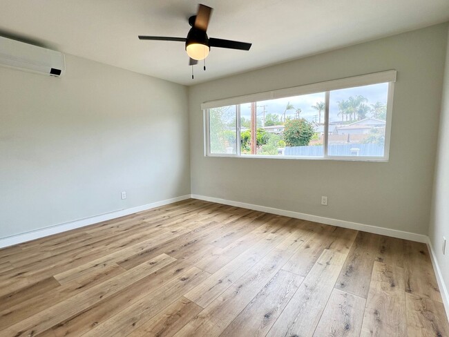 Building Photo - Beautiful, Modern, Upgraded 3 Bedroom 3 Ba...