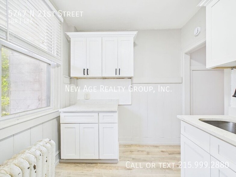 Building Photo - 5747 N 21st St