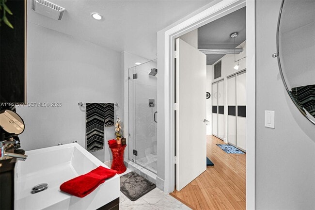 Building Photo - 690 SW 1st Ct