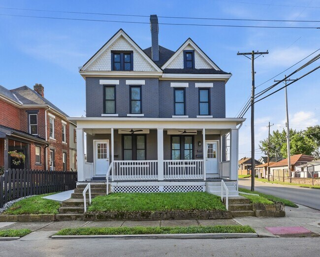 Building Photo - 775-777-777 Bellows Ave